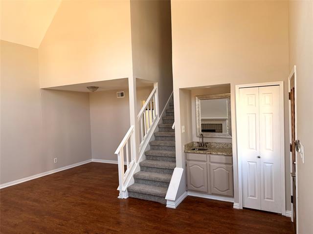 Foto del edificio - 1000 Lamesa Ct