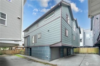 Building Photo - 12014 31st Ave NE