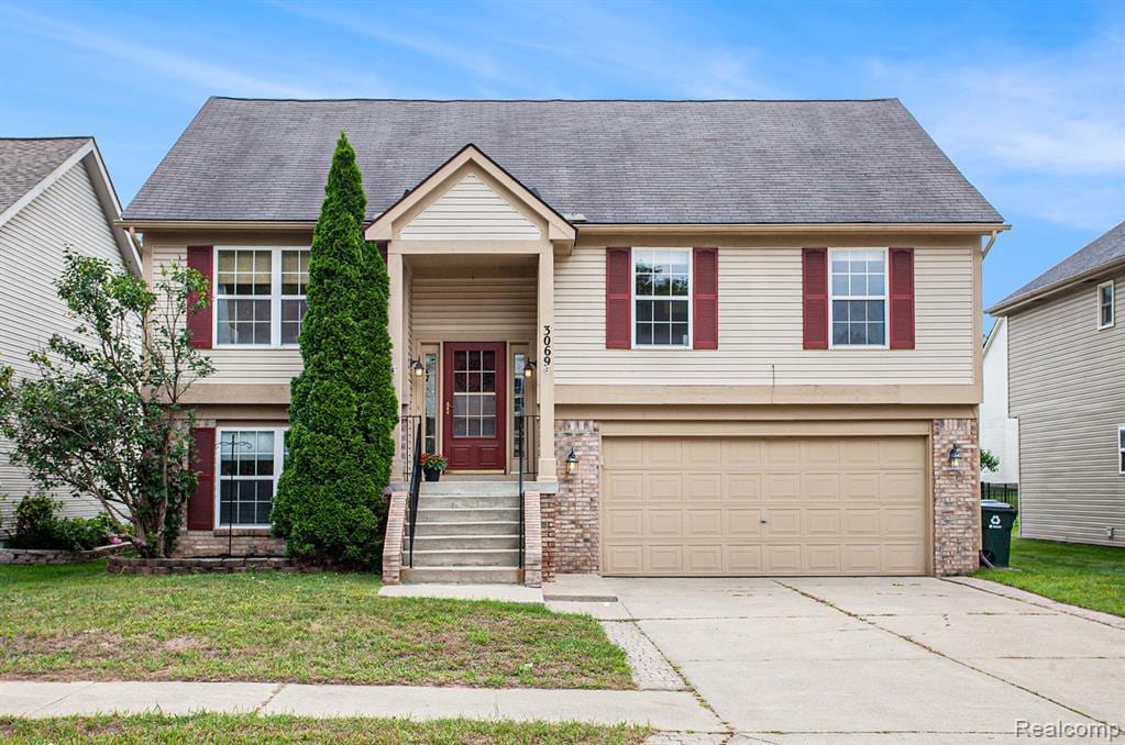 Primary Photo - 3069 Talon Cir