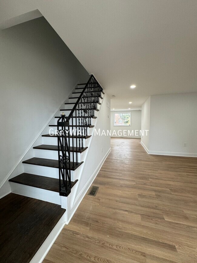 Foto del edificio - $2,150 - 3 Bedroom 2 Bathroom House | Newl...
