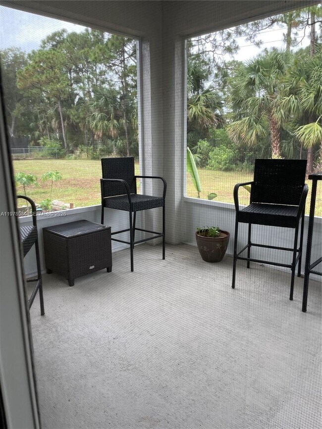 Foto del edificio - 6157 NW Gatun Dr