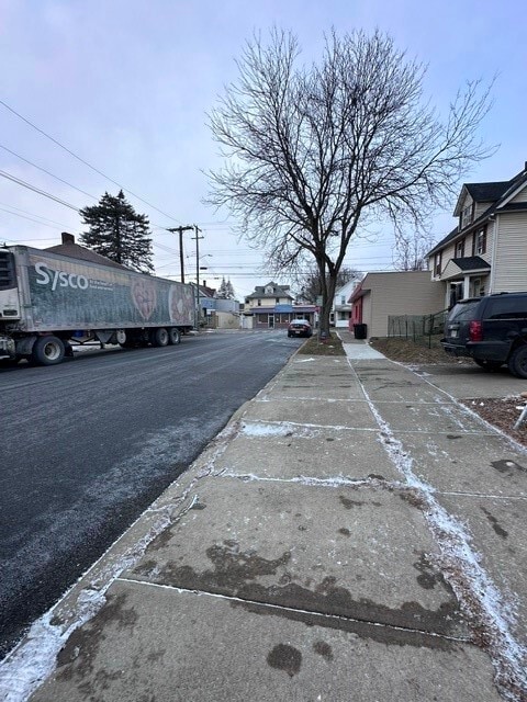 Building Photo - 40 Howard Ave