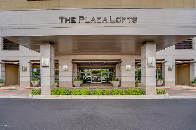 Plaza Lofts Tower Entry - Plaza Lofts at Kierland Commons