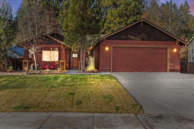 Building Photo - 3bed/2bath Furnished Mid-Term Single Level...