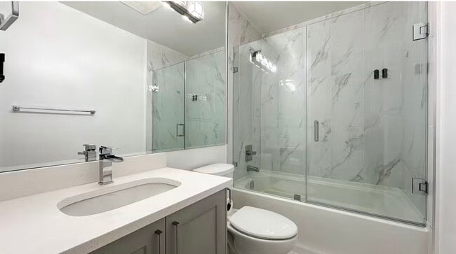 Building Photo - 13978 Fraser Hwy