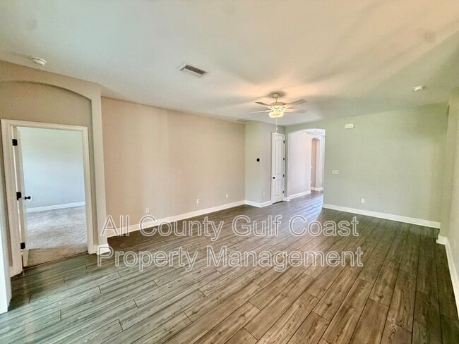 Building Photo - 8132 Tea Olive Ter