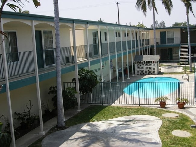 Building Photo - Faircrest Apartments