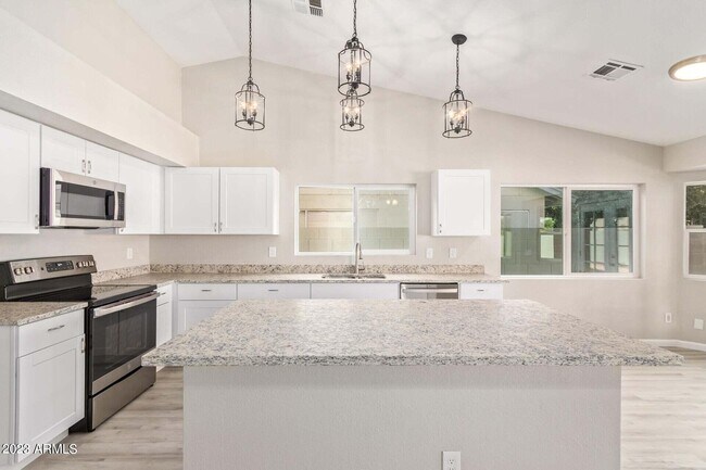 Foto del edificio - 8638 W Willow Ave