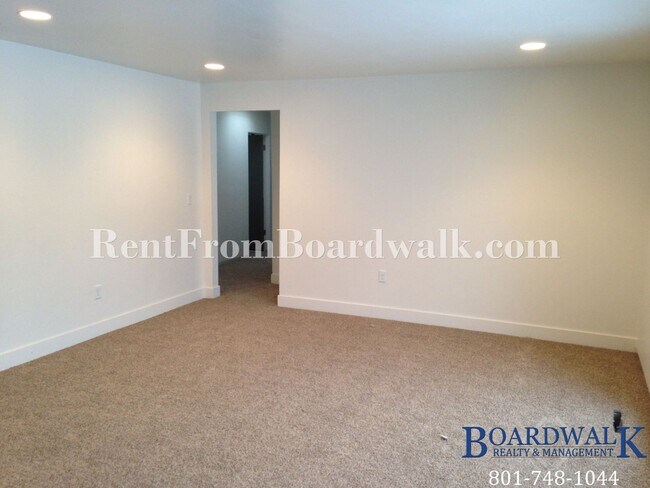 Building Photo - 1660 E 8600 S