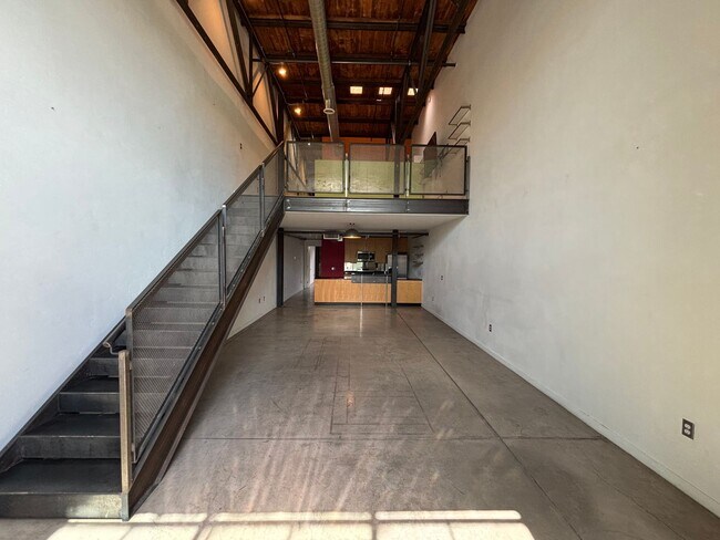 Foto del edificio - 1001 E 17th St