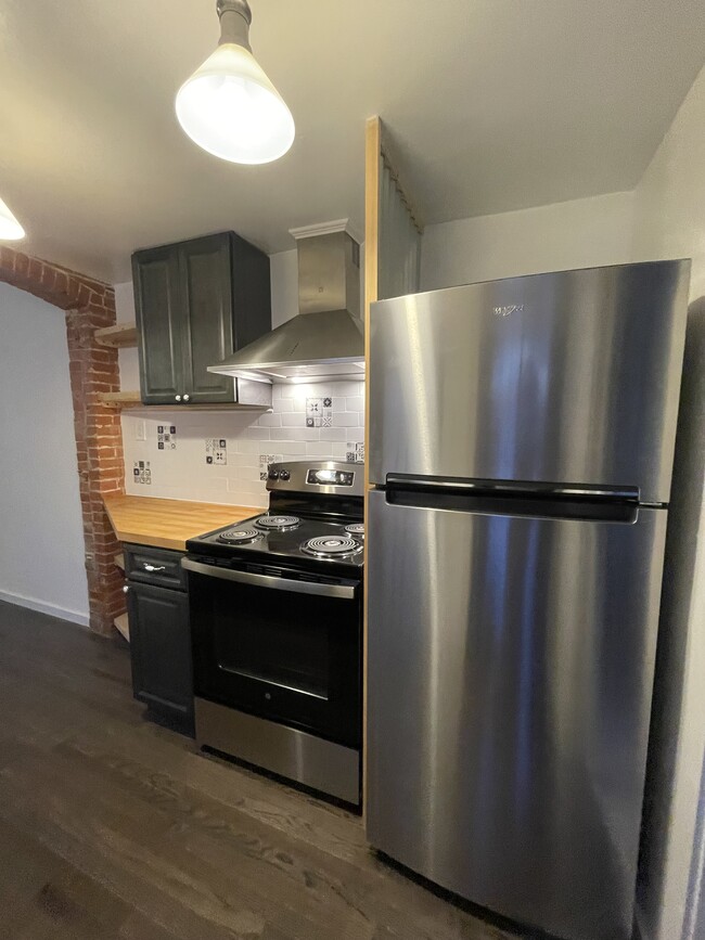 New Kitchen - 1206 E 11th St