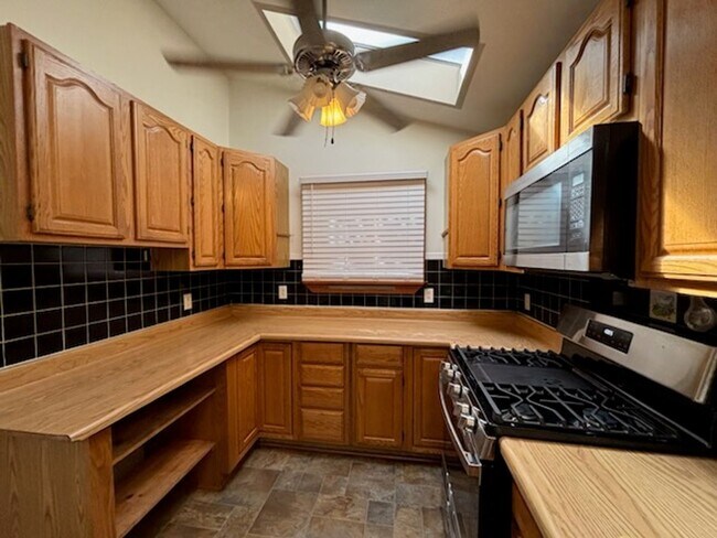Foto del edificio - 4412 Mobley Ave