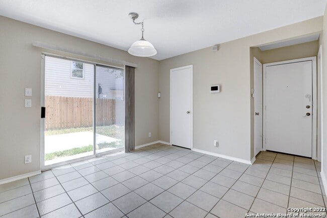 Building Photo - 10106 Figaro Canyon