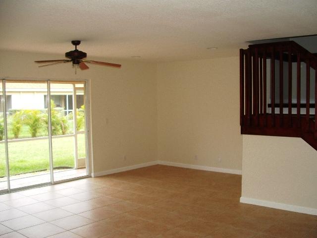 Foto del edificio - 6155 Sugar Loaf Ln