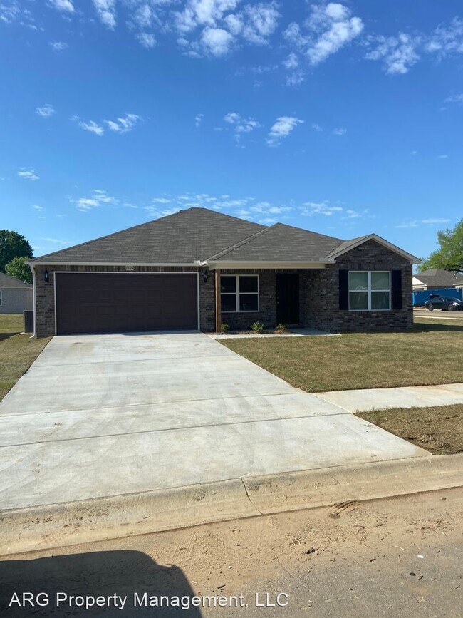 Building Photo - 4 br, 2 bath House - 1605 Isabella Road