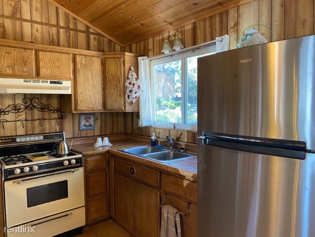 Foto del edificio - 3 br, 2 bath House - 687 Temple Ln