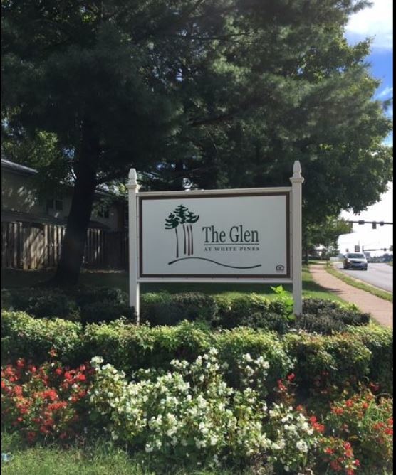 Entrance - The Glen at White Pines