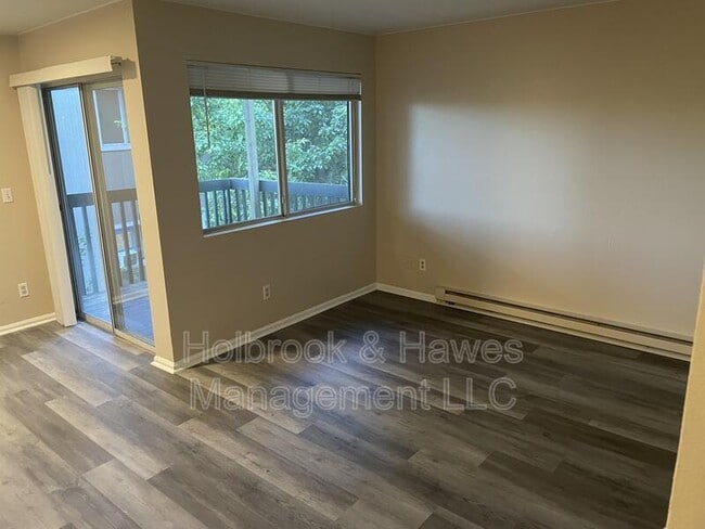 Building Photo - 4531 Boardwalk Dr