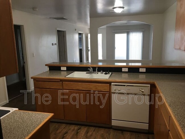 Foto del edificio - 415 N Park St