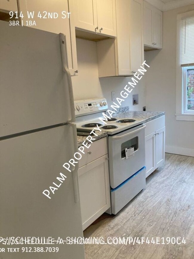 Building Photo - 4 Bedroom, 1 Bathroom House has tons of ch...