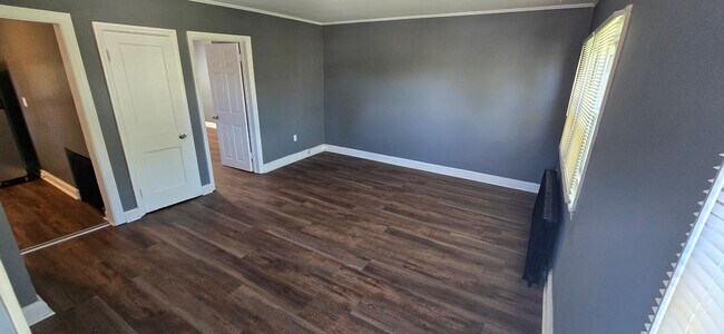 Foto del edificio - 2825 Clearview Ave