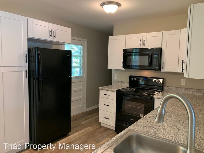 Foto del edificio - 3 br, 1 bath House - 1305 Larchmont Dr