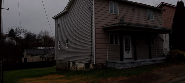 Building Photo - 108 S Depot St