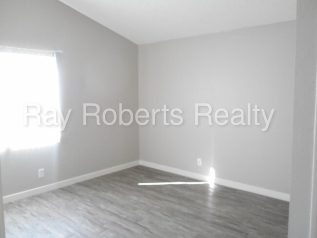 Building Photo - 5092 Pearce Drive