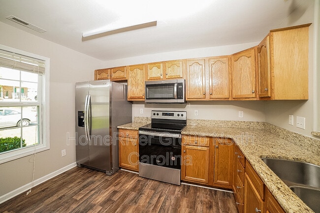 Building Photo - 448 Camden Ridge Dr