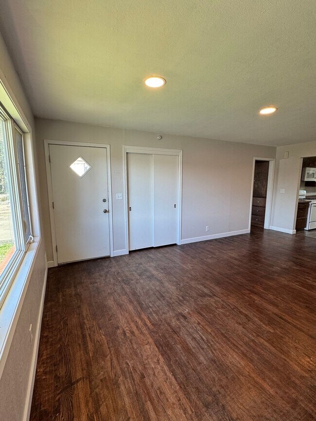 Foto del edificio - 1109 N18th Triplex
