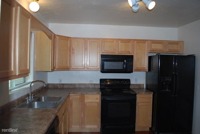 Building Photo - 4 br, 2 bath House - 2601 E Waverly St # 1