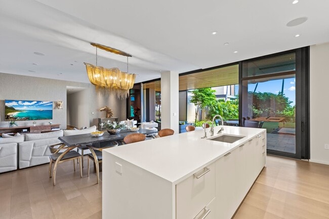 Foto del edificio - Park Lane 5305 - 3BR w/Swimming Pool and Yard!