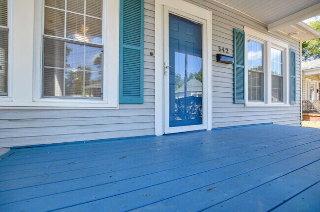 Foto del edificio - 2 Bedroom Pet-Friendly Home Near Old Town Rock Hill | Fenced Yard | $1,625