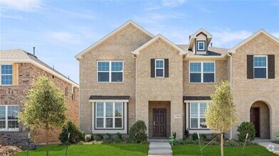 Building Photo - 3720 Paradise Way