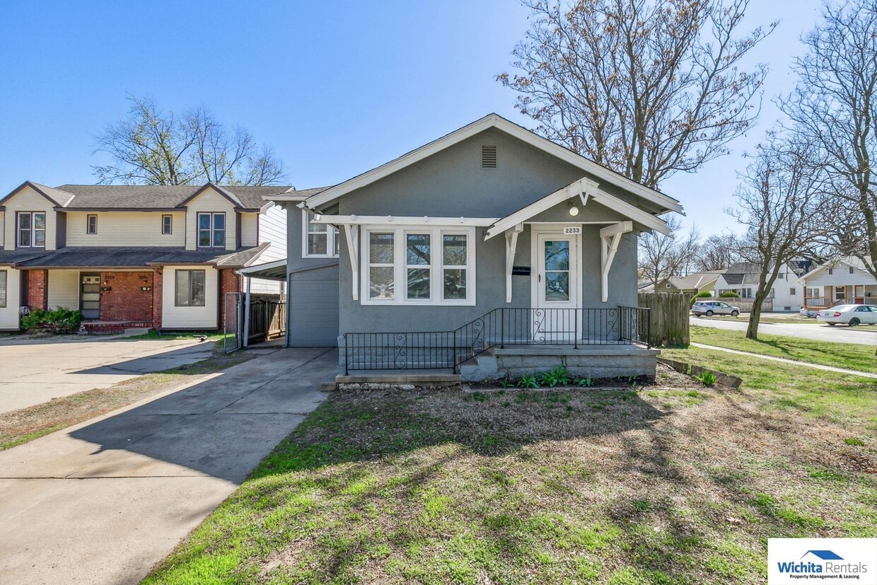Primary Photo - 2 bedroom 1 bath home