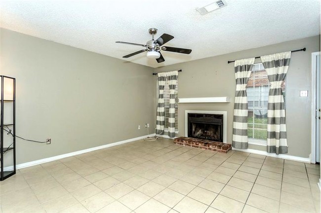 Building Photo - 6212 Stumberg Ln
