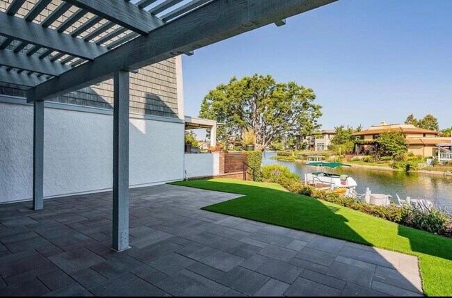 Foto del edificio - 2412 Windward Cir