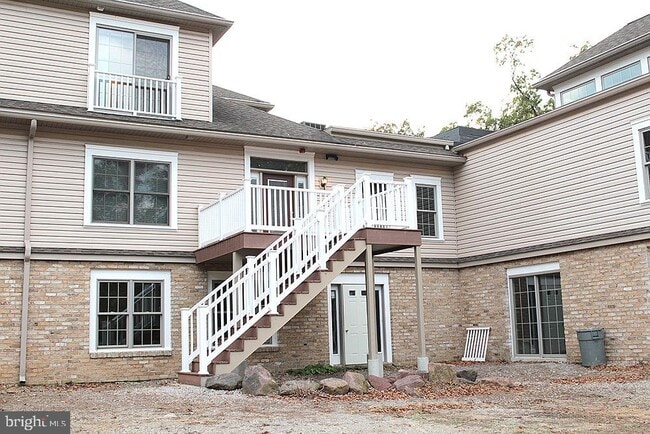 Building Photo - 107 High Pointe Dr