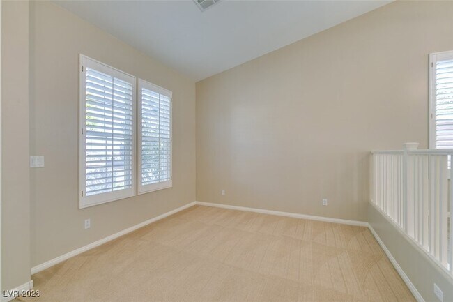 Building Photo - 25 Precipice Ct