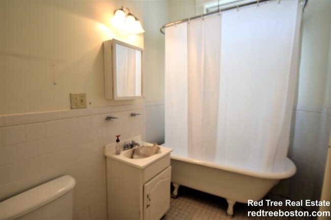 Photo - 16 Queensberry St Apartment