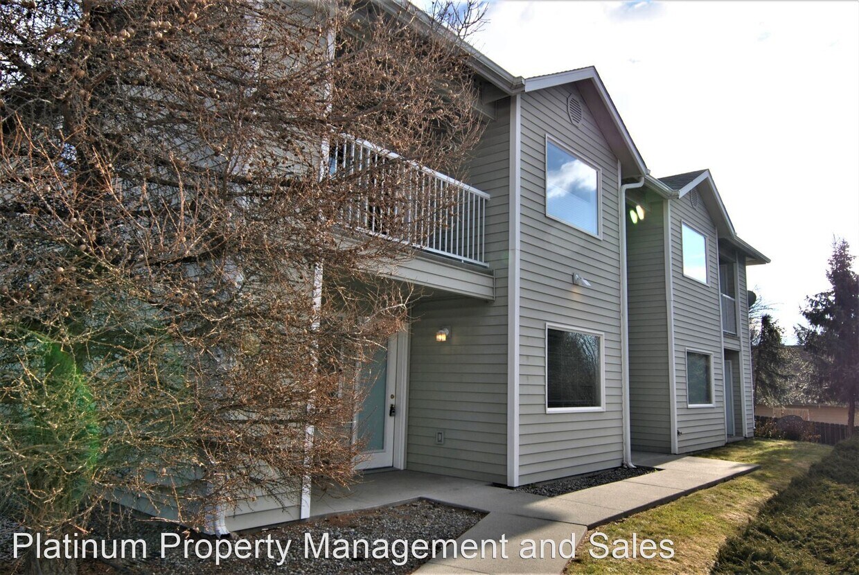 Primary Photo - 2 br, 1 bath House - 589 B Eastmont Ave