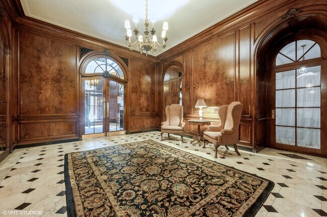 Foto del edificio - 2000 N Lincoln Park West St