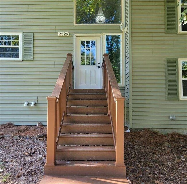 Building Photo - 2329 Rolling Rock Dr