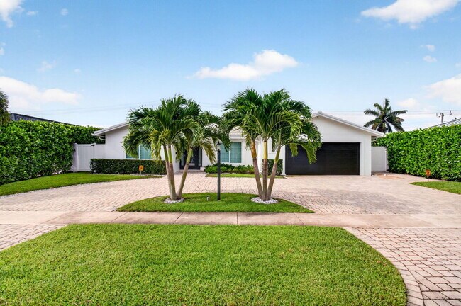 Foto del edificio - 998 SW 7th St