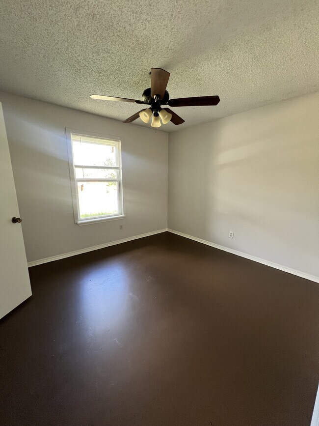 Building Photo - 15122 CR195