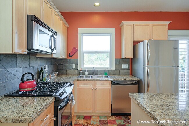 Foto del edificio - Duplex-style Condo with Great views of Wes...