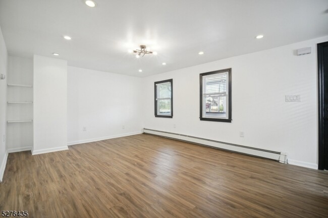Foto del edificio - 35 Hickory St