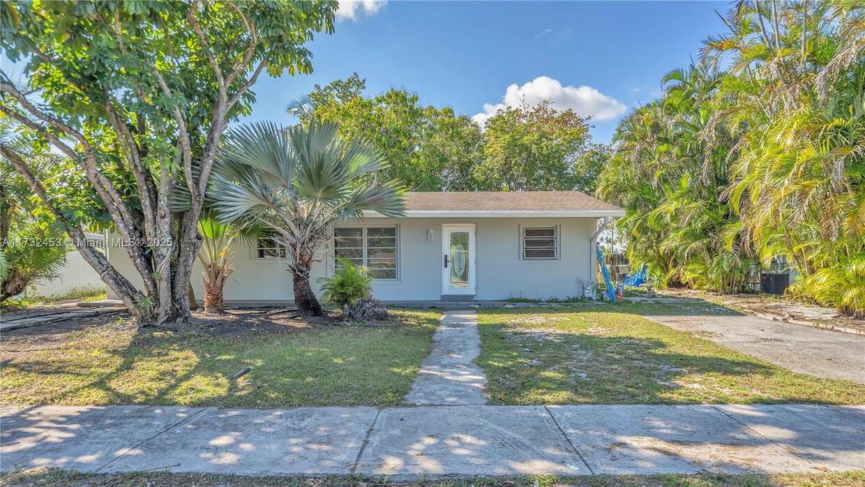 Foto principal - 20302 NW 39th Ct