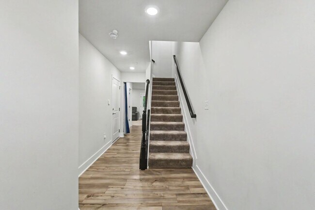 Building Photo - 238 Waterstone Rd