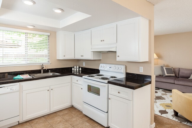 Interior Photo - Campus Court Apartments